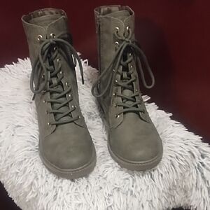 Women's Olive Lace-Up Combat Boots